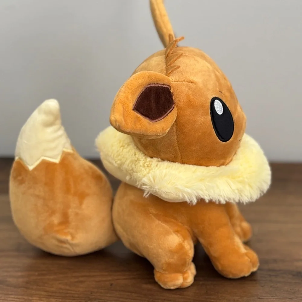 Pokemon Center EEVEE  9.5